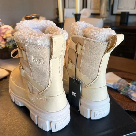 Sorel Women's Tan and Cream Winter Boots - Picture 4 of 6